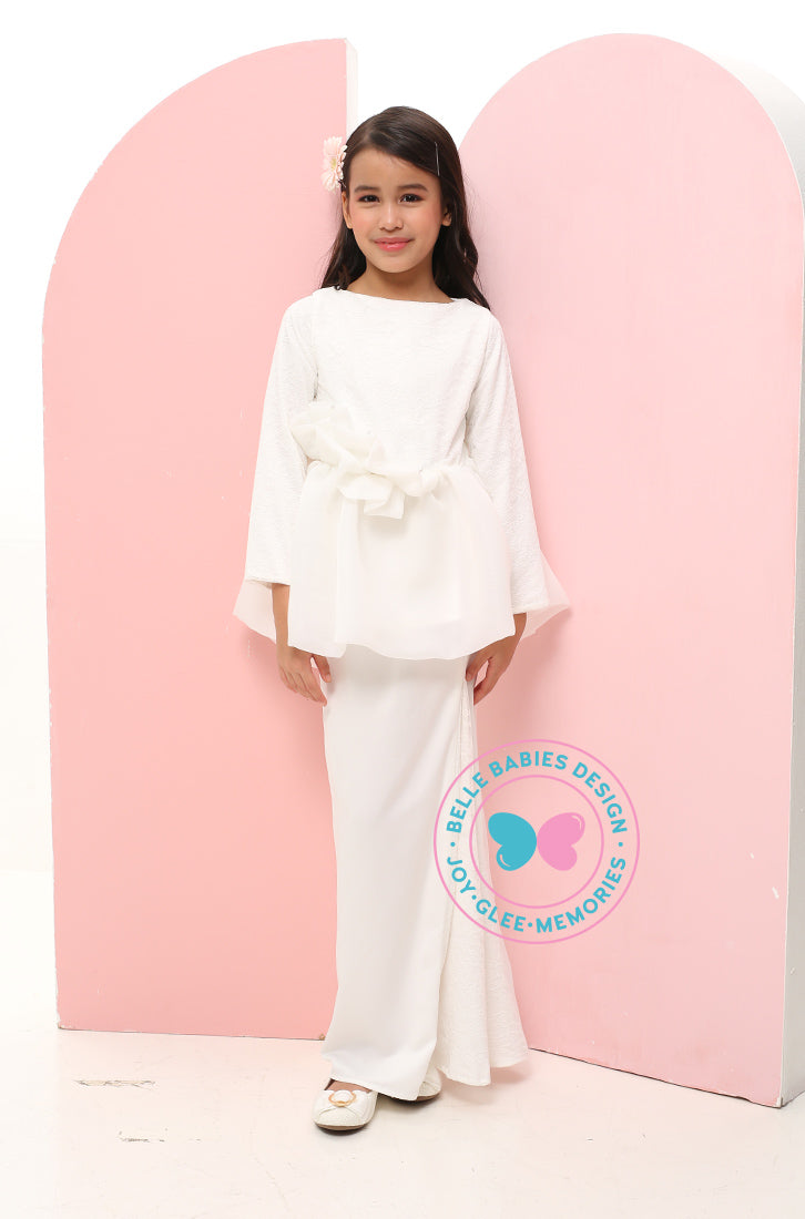 (PRE-ORDER) Timeless Charm 2024: Coral Pearls Kurung - Off White
