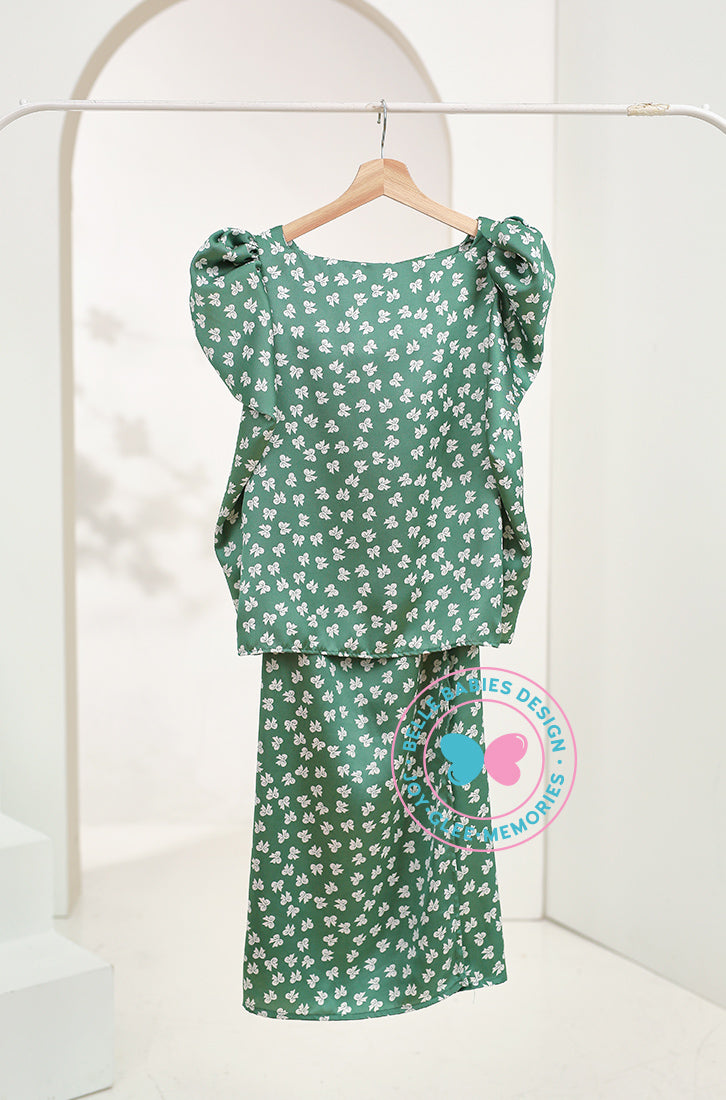 BBD puffed sleeves kurung (basic kurung)-Green ribbons (printed)