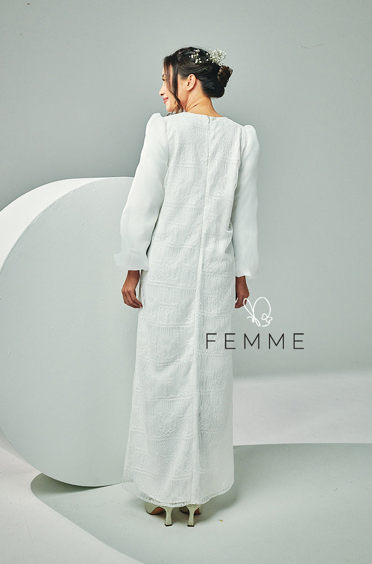 (As-is) FEMME : Organza Sleeve Long Dress (Off White)